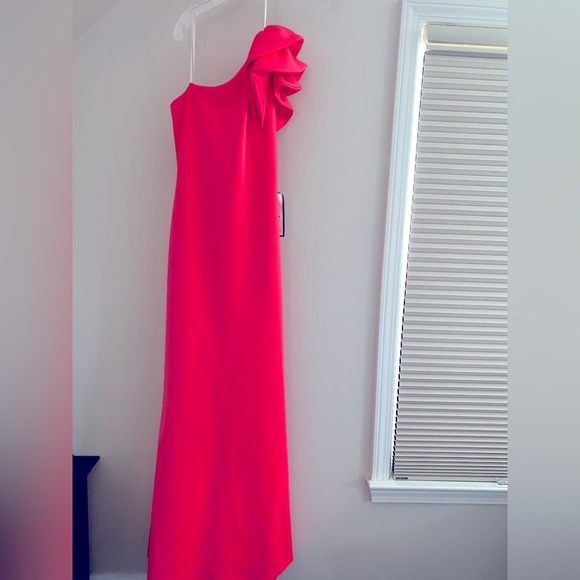 Women's One-Shoulder Scuba Crepe Gown - Picture 1 of 5